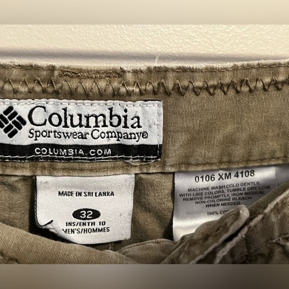 Columbia Tan Cargo Shorts with Relaxed Fit - Picture 4 of 10